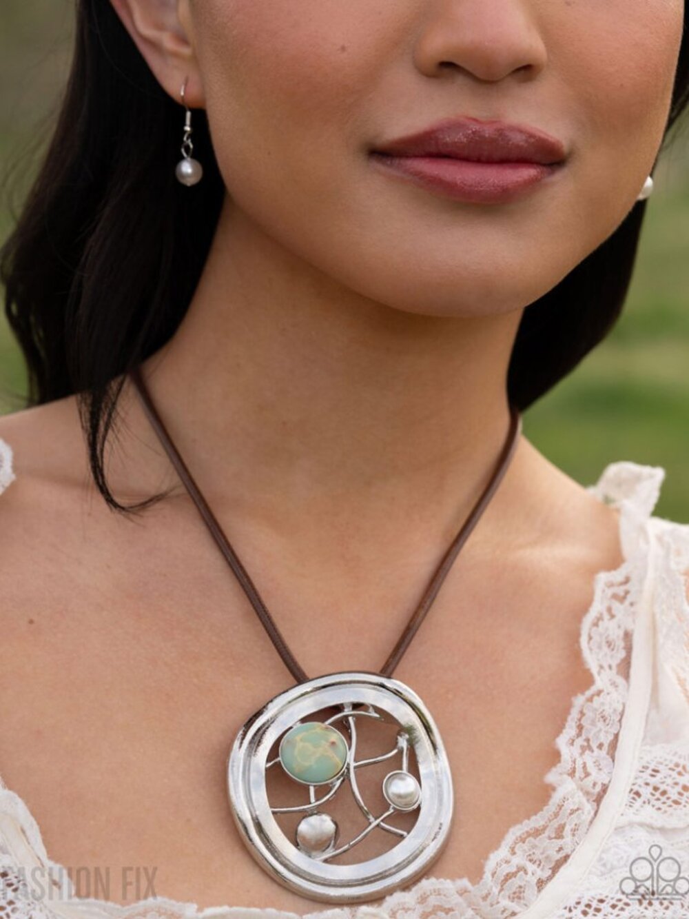 Crafted Chic - Picture 3 of 5
